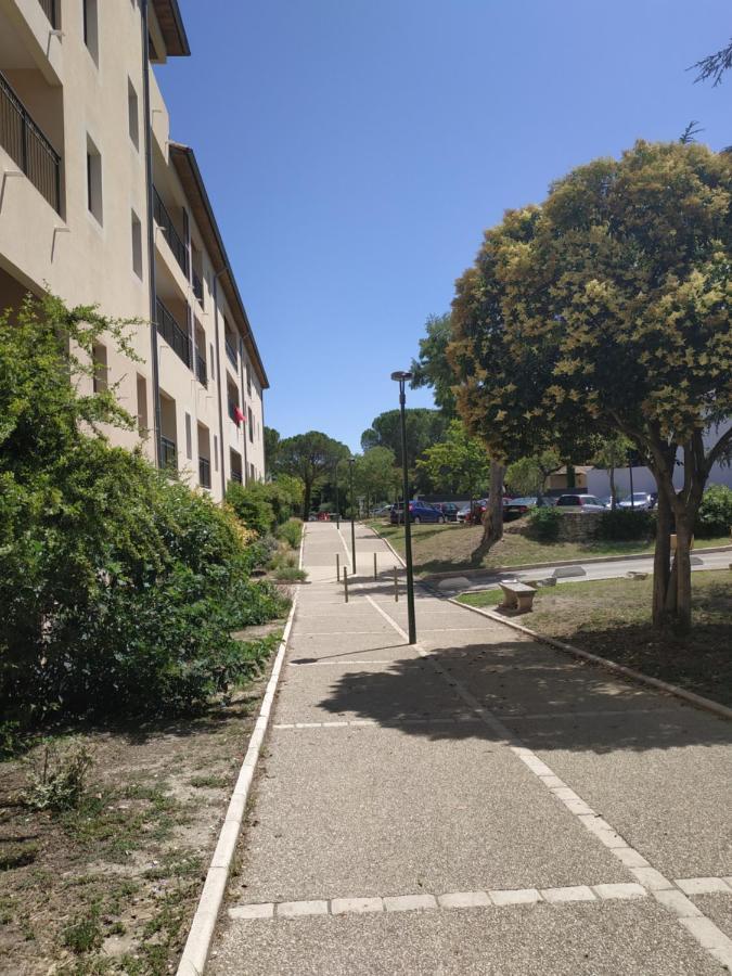 Sejour Evasion A Uzes Apartamento Exterior foto