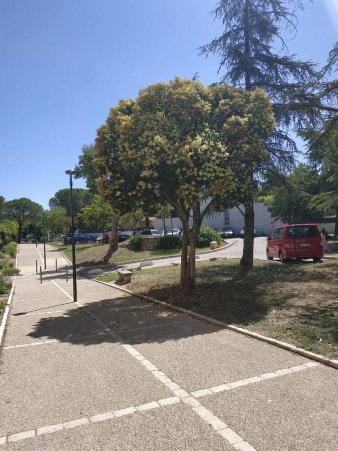 Sejour Evasion A Uzes Apartamento Exterior foto