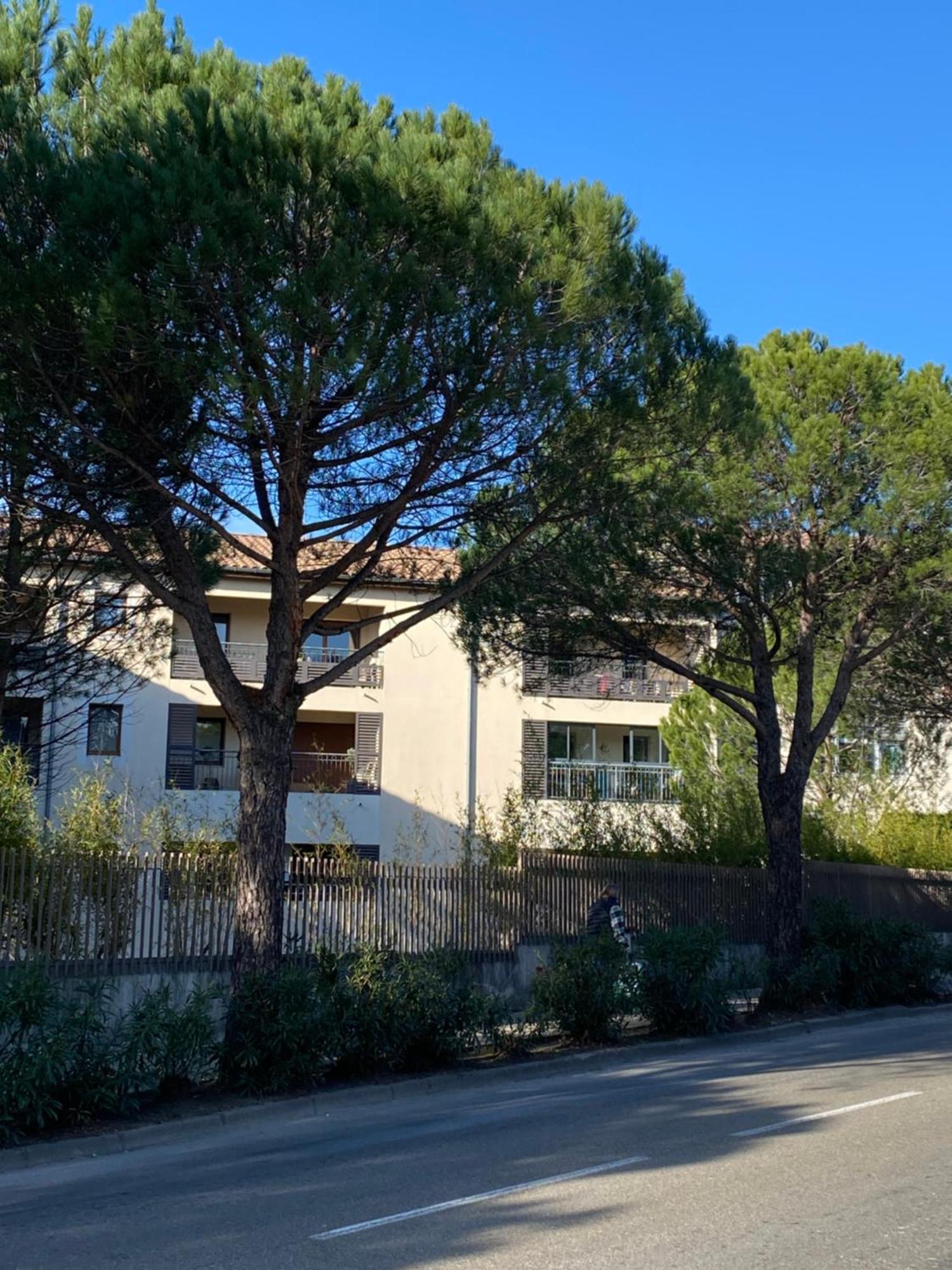 Sejour Evasion A Uzes Apartamento Exterior foto
