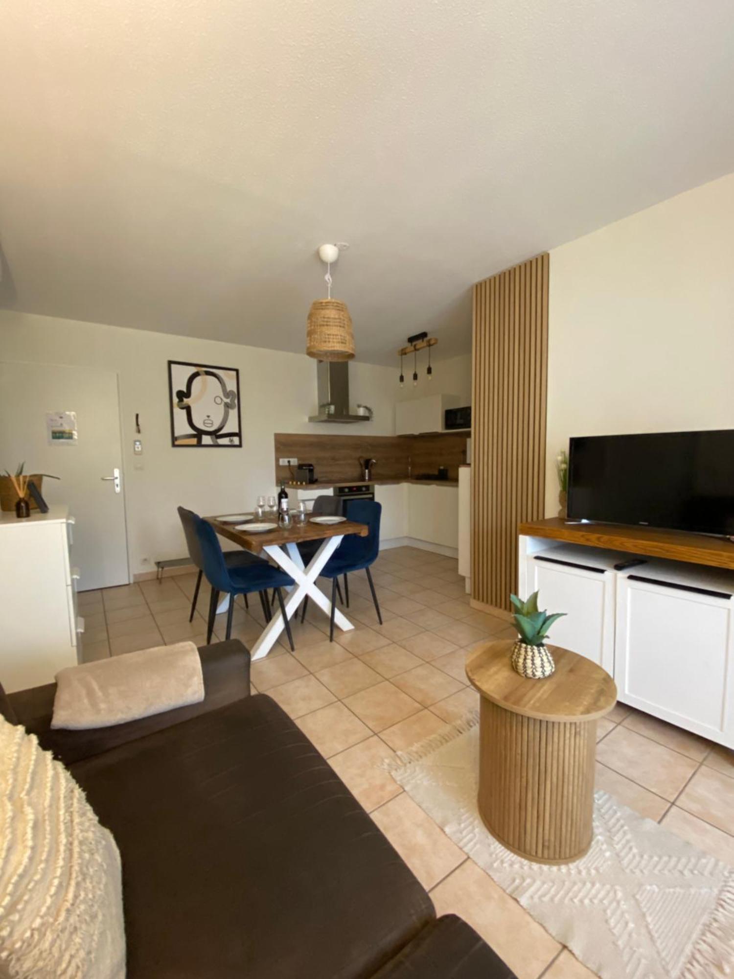 Sejour Evasion A Uzes Apartamento Exterior foto